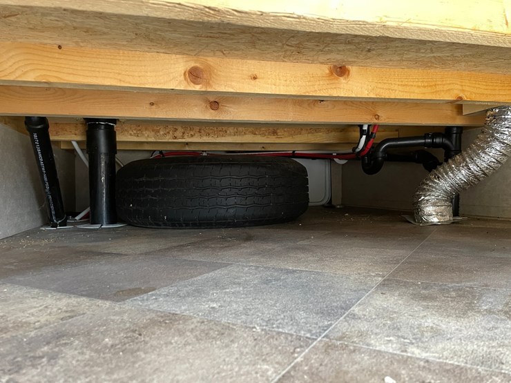 #201-•-2014-palomino-puma-253-fbs-27'-fifth-wheel-camper-(has-wi-title)-image-20