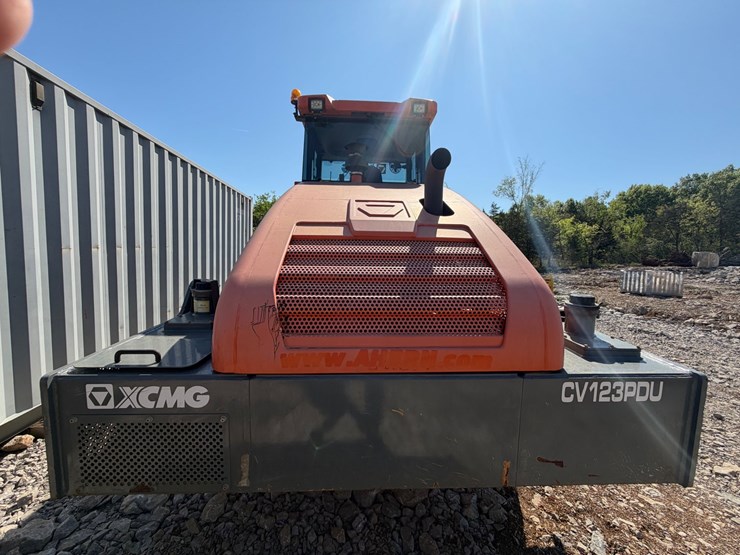 #31928-•-2020-xcmg-cv123pdu-vib-padfoot-compactor-image-7