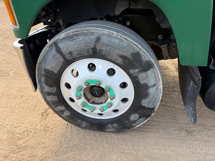 2019-mack-pinnacle-image-15