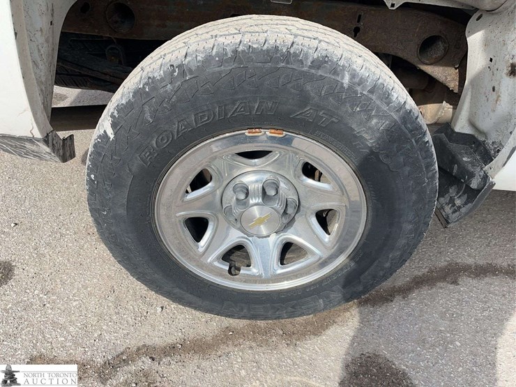 2017-chevrolet-silverado-1500-image-23