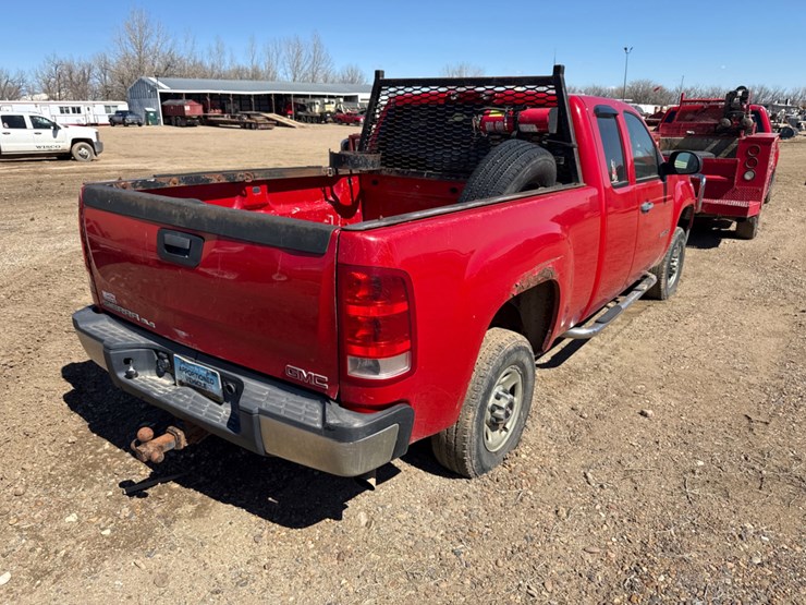 2009-gmc-sierra-2500hd-image-3
