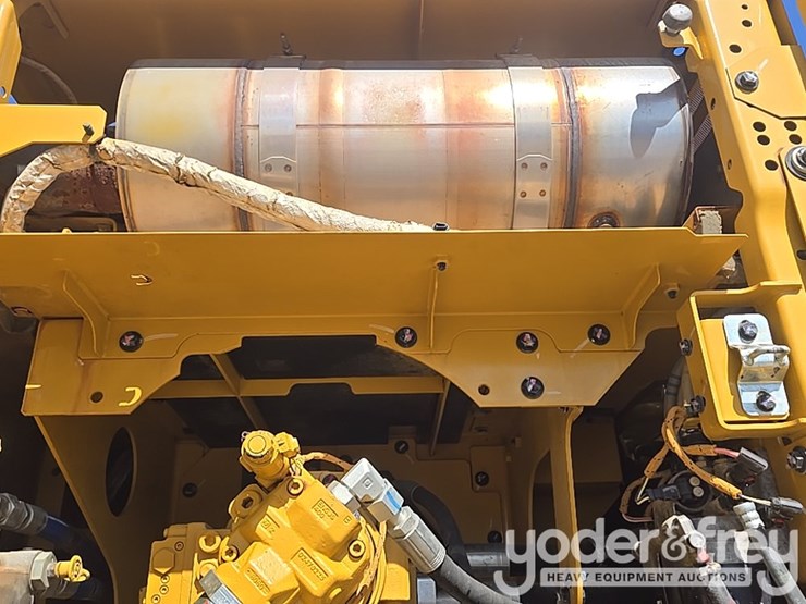 2019-caterpillar-336-image-59