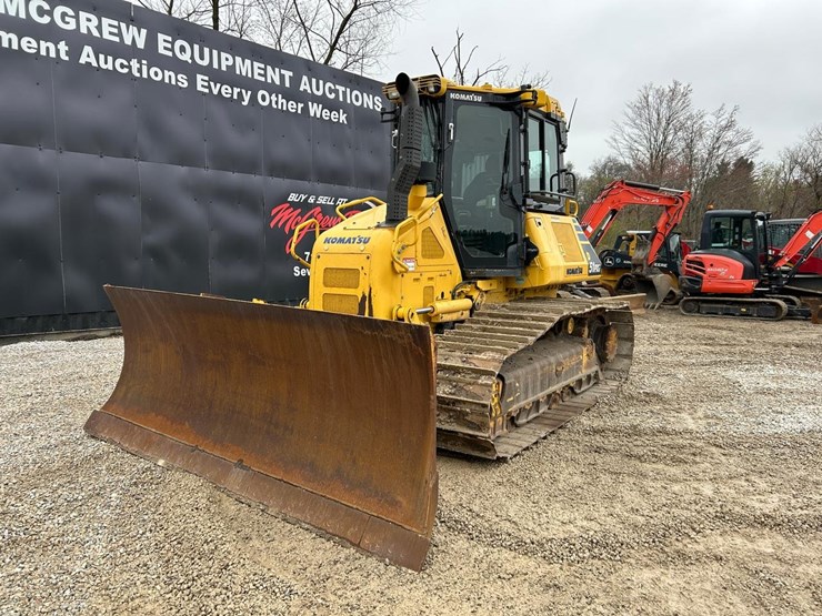 2017-komatsu-d51pxi-24-image-8