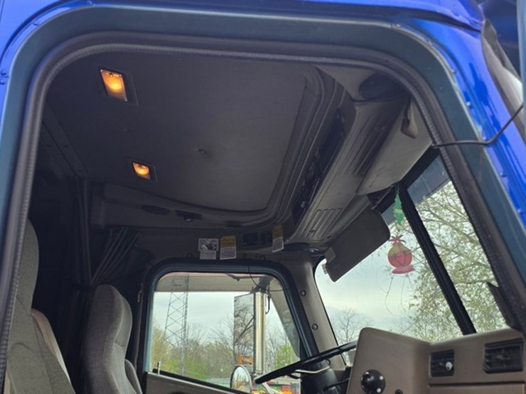 2006-international-9900-image-56