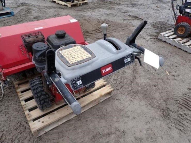 toro-power-broom-36-in.-walk-behind-rotary-broom-3-image-8