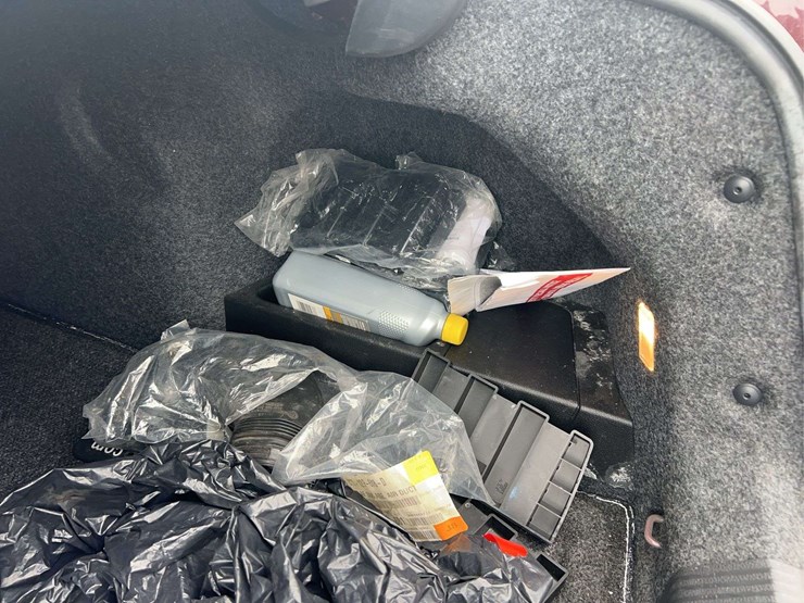 2014-volkswagen-passat-tdi-image-73