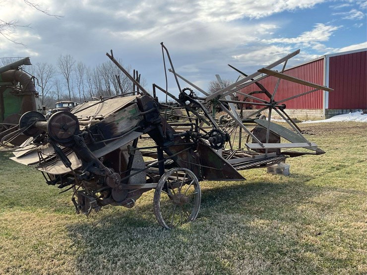 john-deere-8-image-3