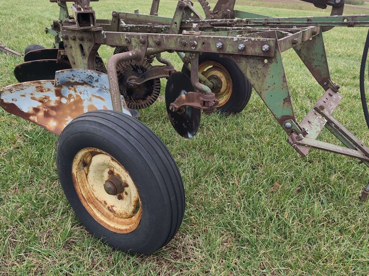 tractor-plow-attachment-image-3