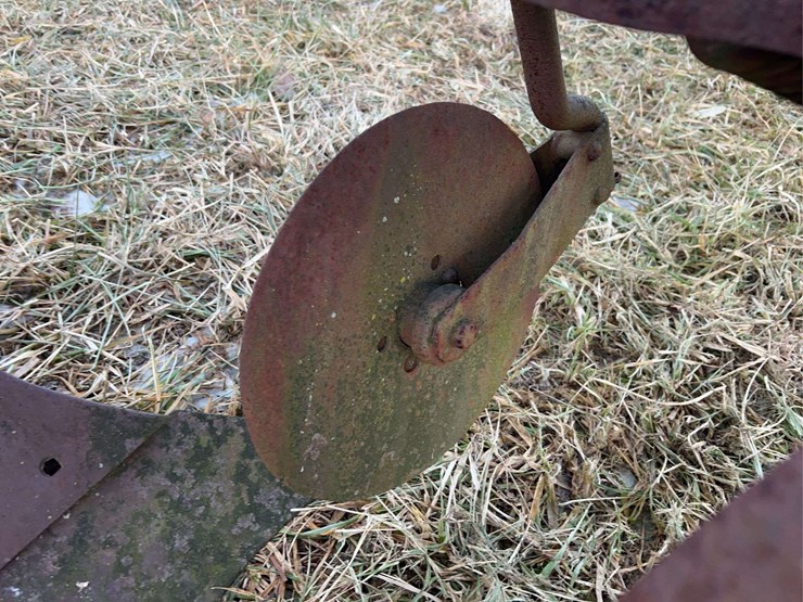 two-bottom-fordson-plow-image-12