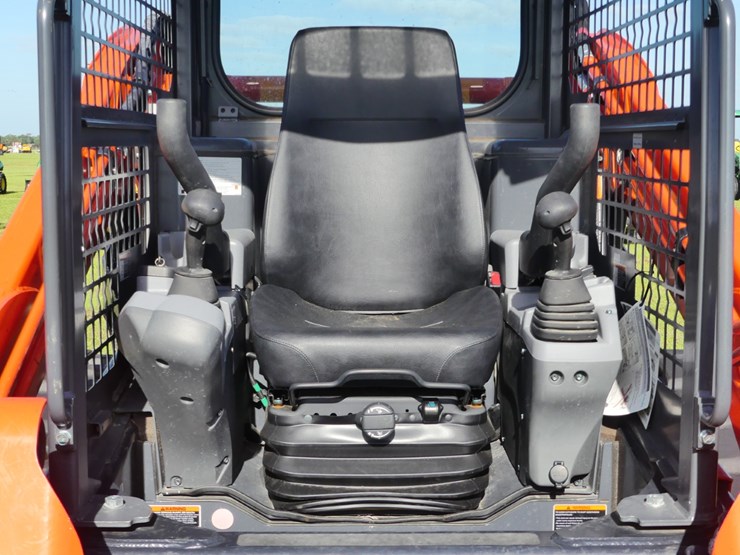 2023-kubota-svl75-2-image-12