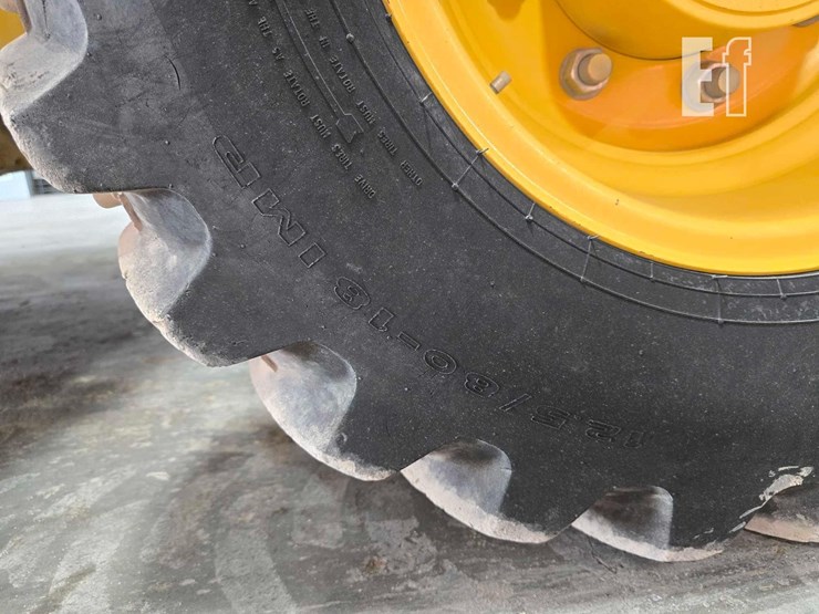 2023-deere-320-p-tier-image-30