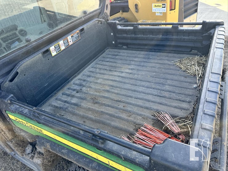 2019-john-deere-gator-xuv-835r-image-7