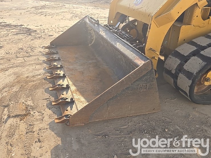 2021-caterpillar-289d3-image-22