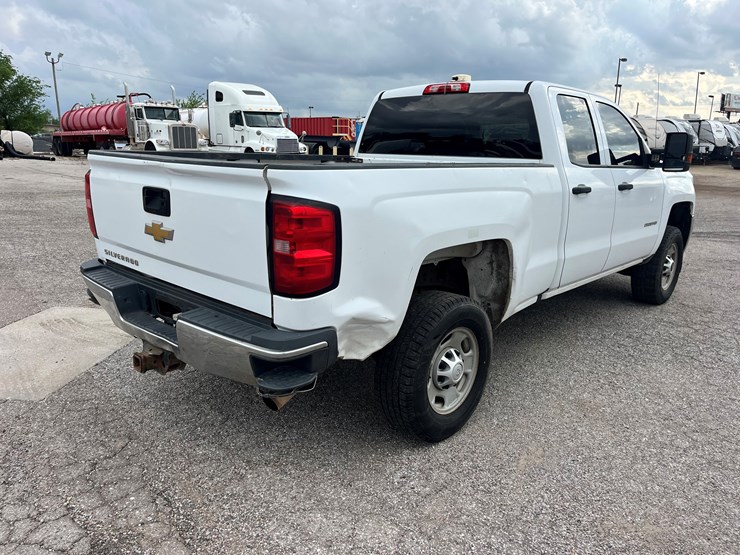 2016-chevrolet-silverado-2500hd-image-5
