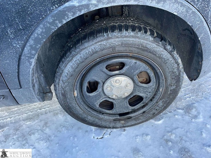 2017-ford-explorer-image-22