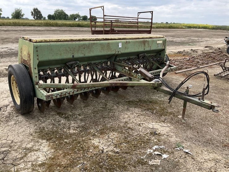 john-deere-8300-image-3