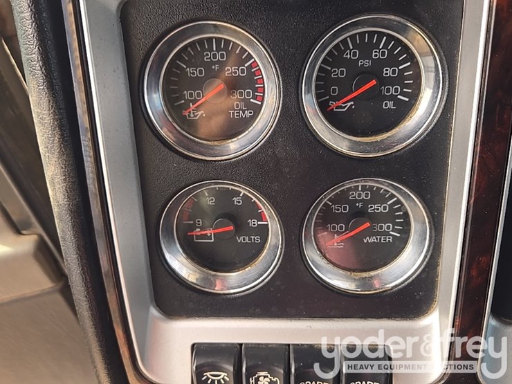 2014-kenworth-t800-image-151