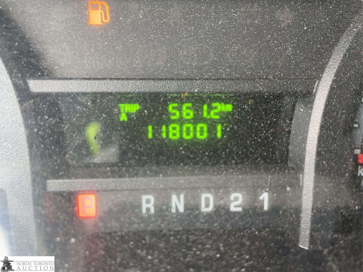 2009-ford-cargo-image-15