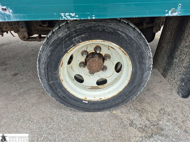 2016-isuzu-nqr-image-20