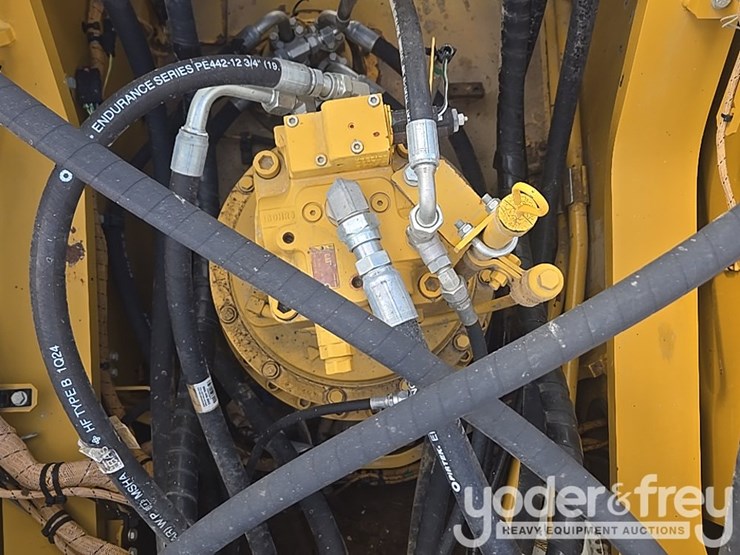 2019-caterpillar-336-image-65