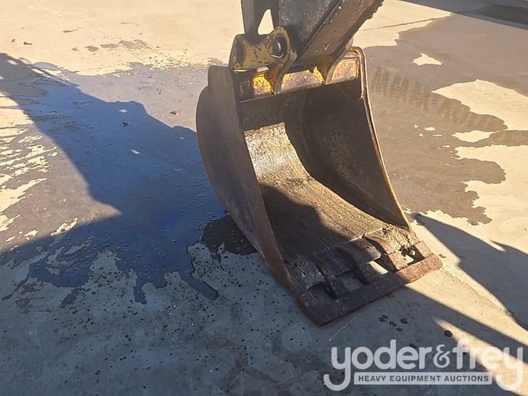 2010-deere-310sj-image-58