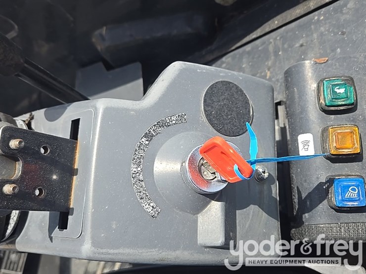 2022-deere-26g-image-69