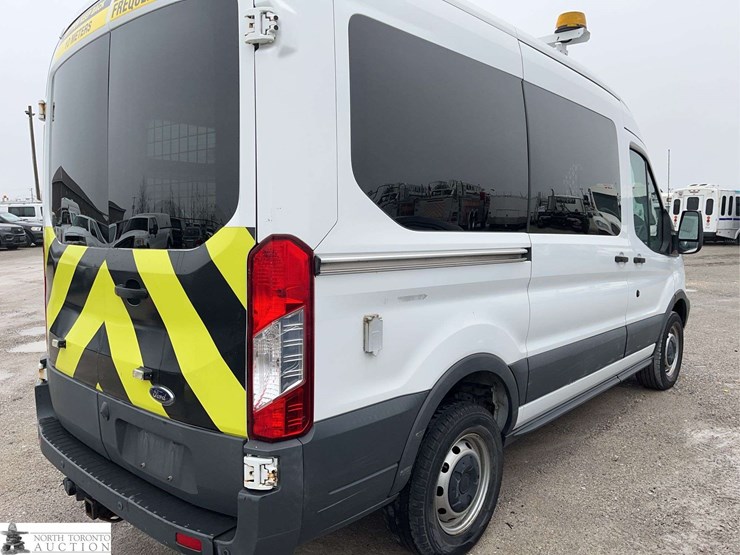 2017-ford-transit-image-5
