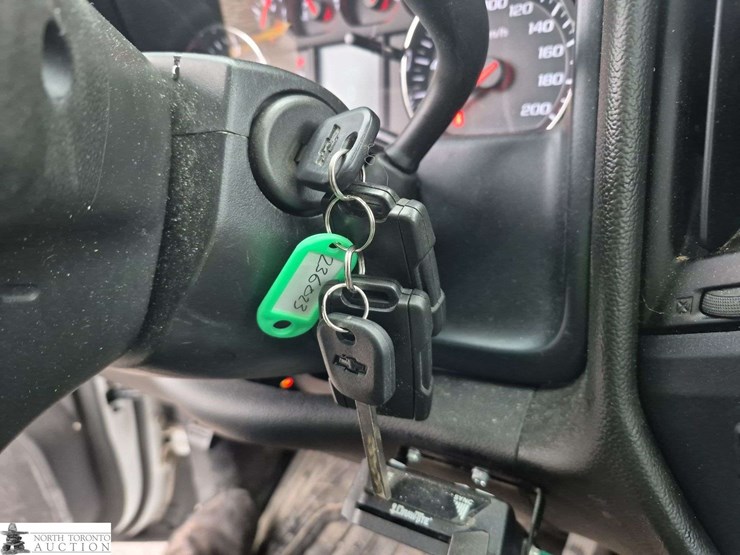 2018-chevrolet-silverado-1500-image-14