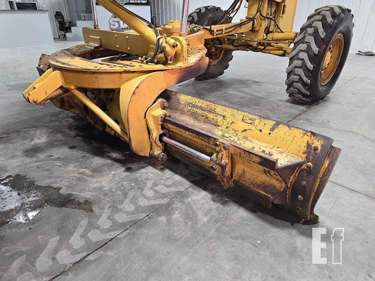 2005-caterpillar-140h-image-11