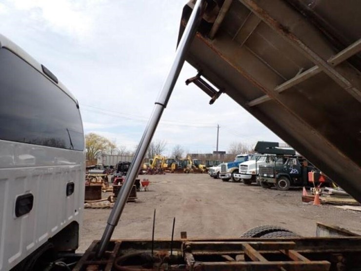 2017-ford-f750-image-54