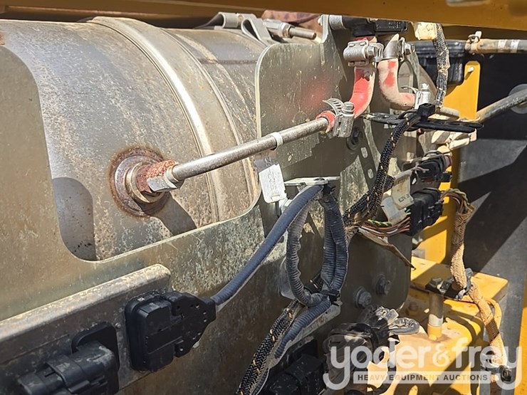 2019-caterpillar-336-image-70