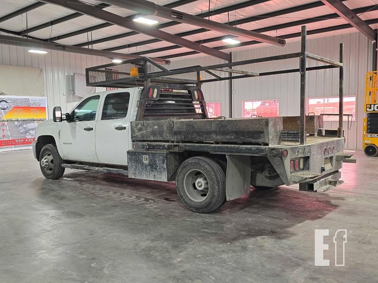 2014-chevrolet-silverado-3500hd-image-3