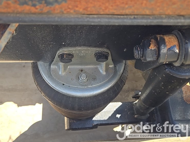 2014-kenworth-t880-image-36