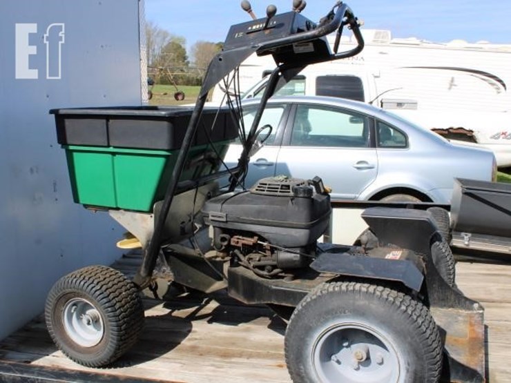 #5603-lesco-commercial-plus-gas-powered-spreader-6-image-1