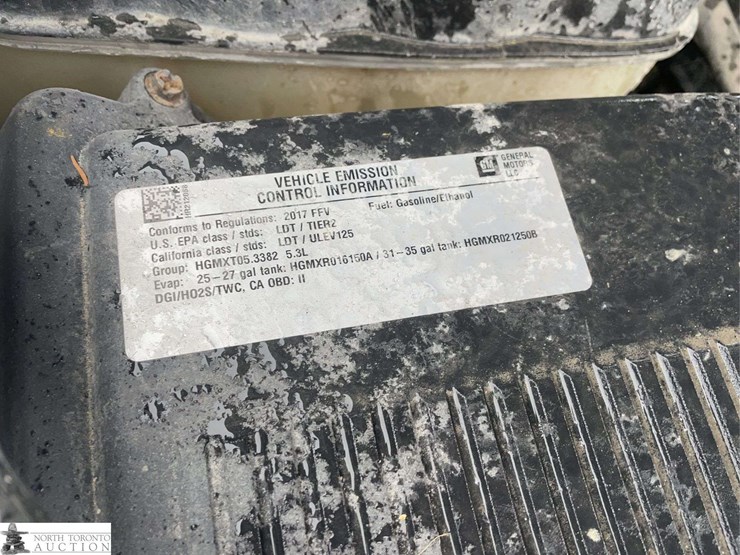 2017-chevrolet-tahoe-image-19