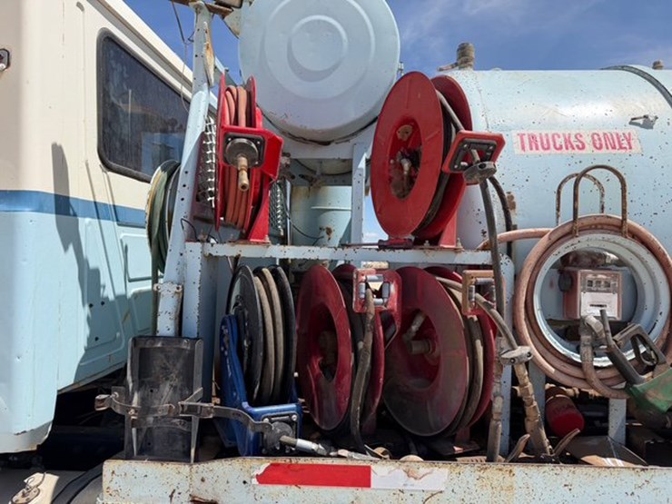 1994-mack-ch613-image-11