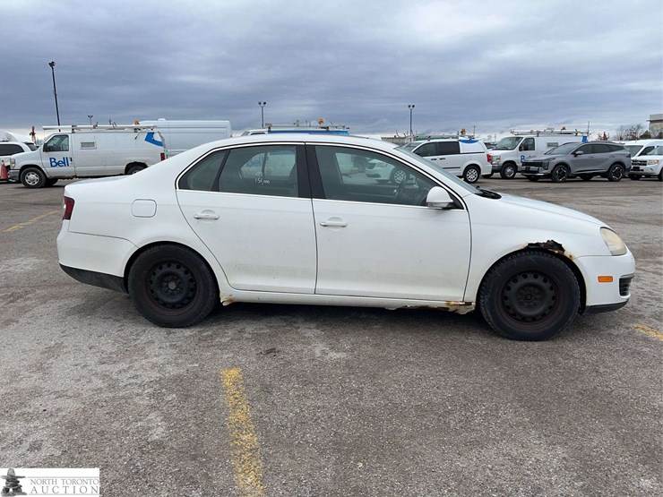 2009-volkswagen-jetta-comfortline-4dr-sedan-6a-image-4