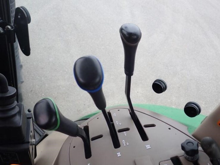 2016-john-deere-5085e-image-22