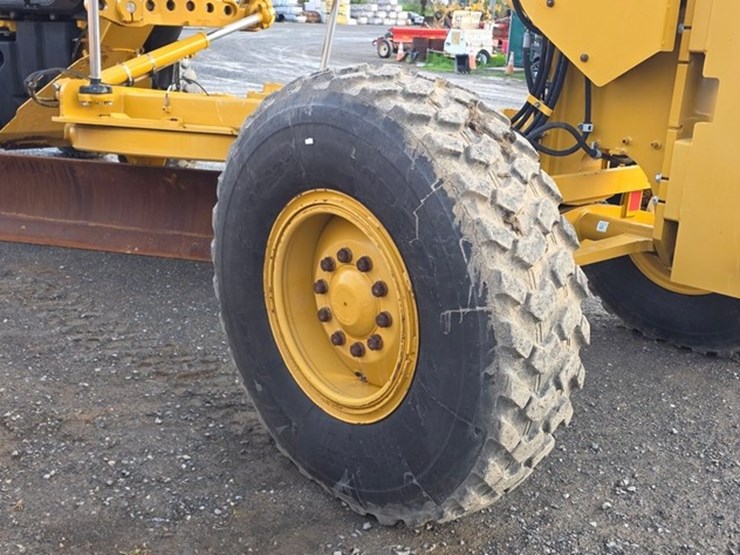 2020-caterpillar-140-image-46