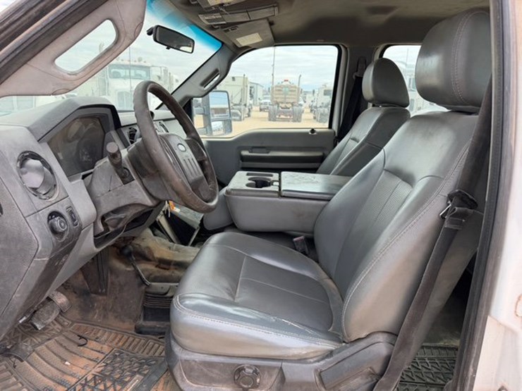 2012-ford-f550-image-7