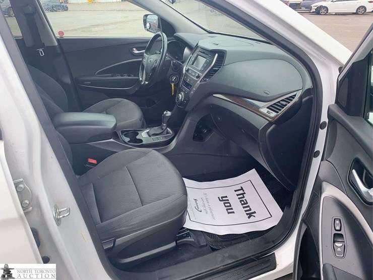 2017-hyundai-santa-fe-image-28