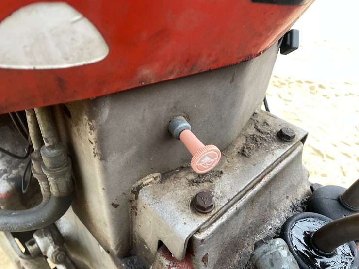 massey-ferguson-230-image-68