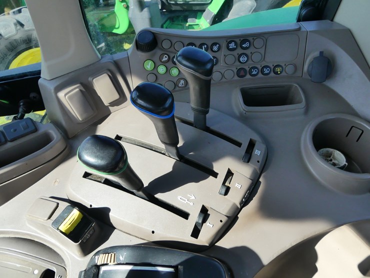 2020-john-deere-6120m-image-14