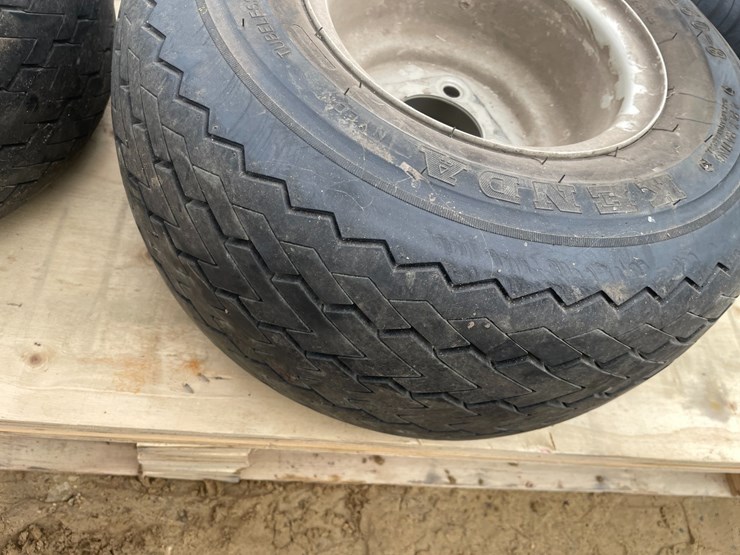 #3923-•-(5)-trailer-tires-image-29