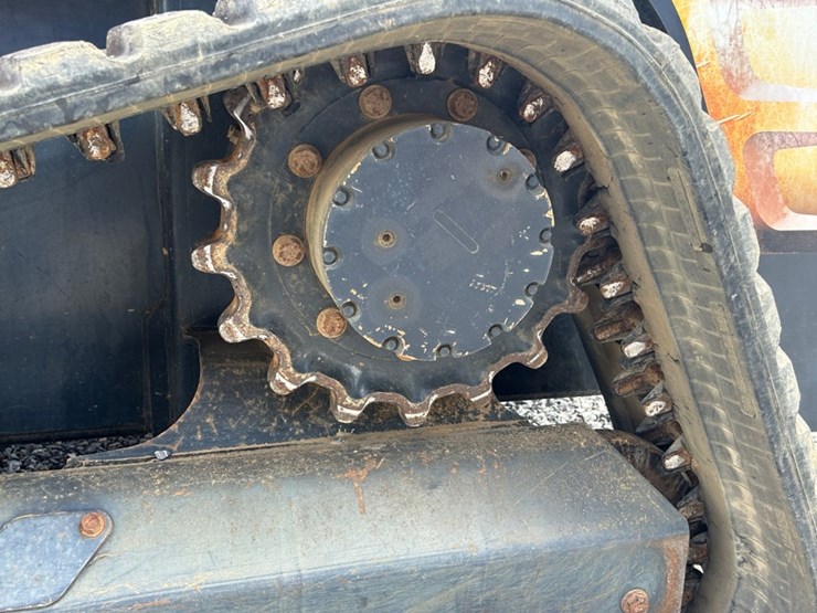 2013-kubota-svl90-image-12