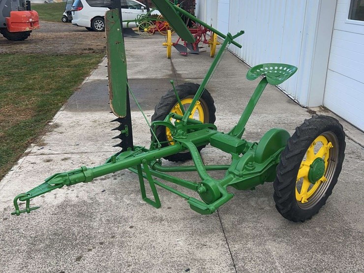 john-deere-number-4-big-sickle-mower-image-1