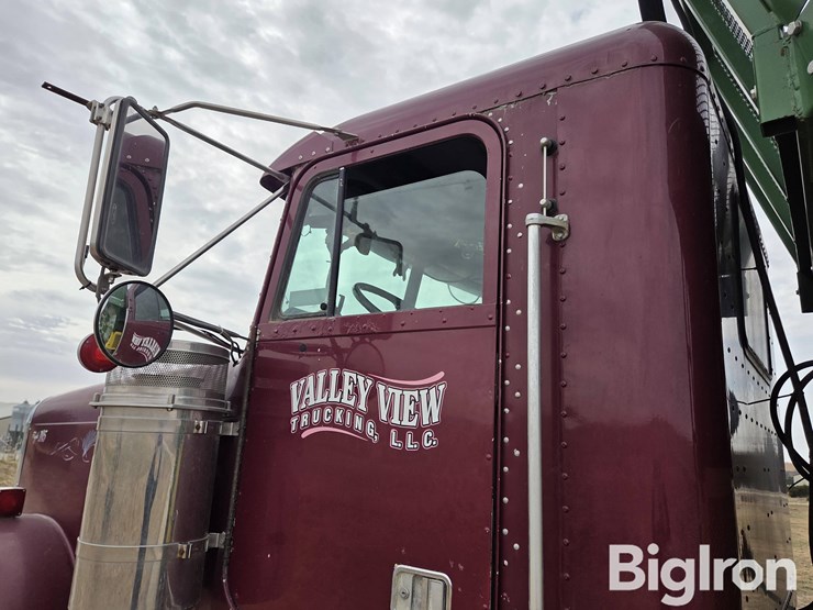 2000-freightliner-fld120-image-15