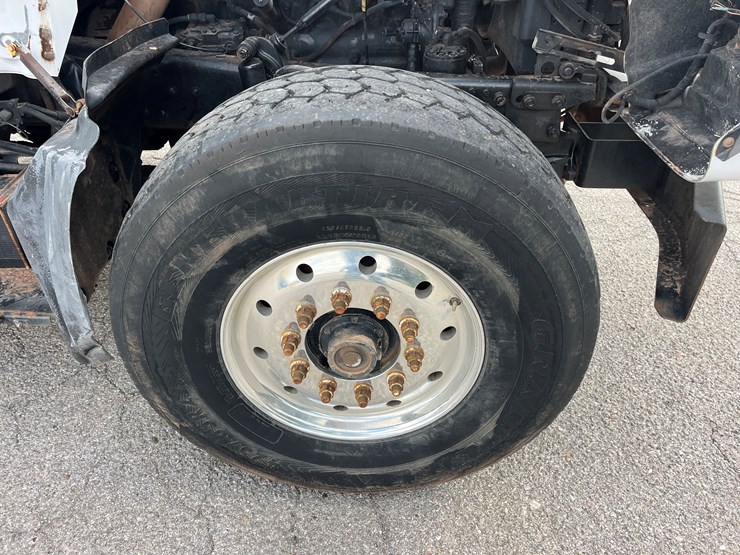 2002-mack-rd688s-image-11