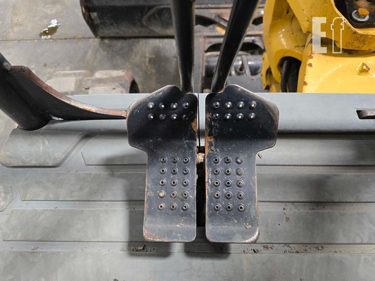 2016-caterpillar-305e2-cr-image-19