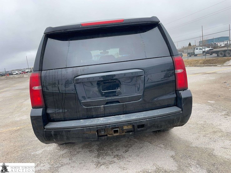 2017-chevrolet-tahoe-image-6